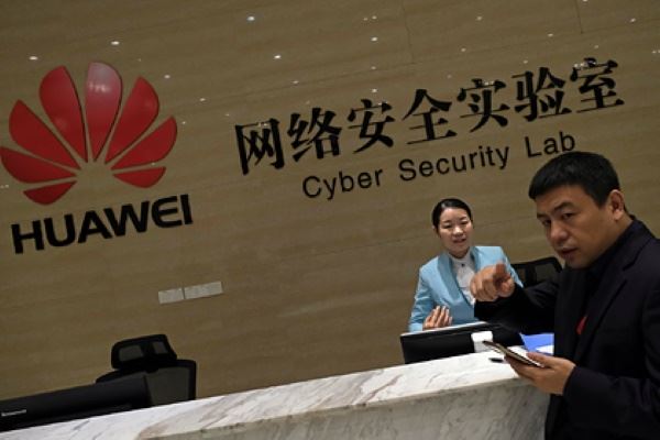 <br />
Huawei отказалась от супераккумулятора из графена<br />
