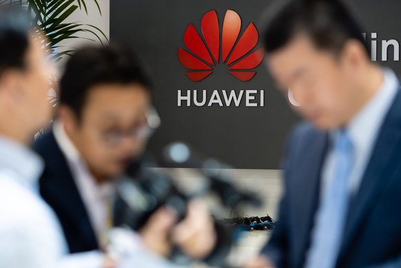<br />
Huawei придумала способ обхода санкций США<br />
