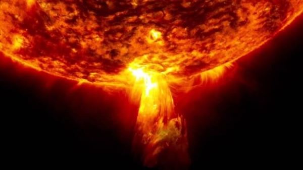 Ученые впервые зафиксировали магнитный взрыв на Солнце