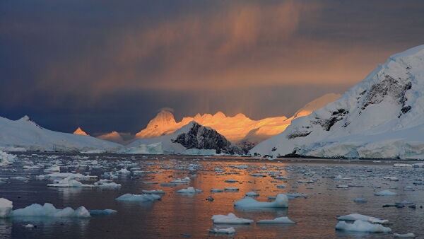 <br />
В Антарктиде обнаружили самую глубокую точку на суше<br />
