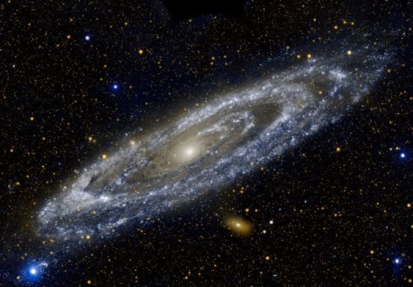 #видео | Галактика Андромеды оказалась такого же размера как Млечный Путь